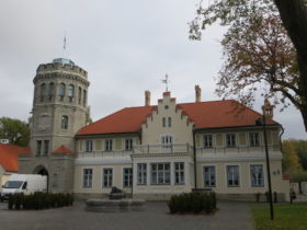 замок Маарьямяги